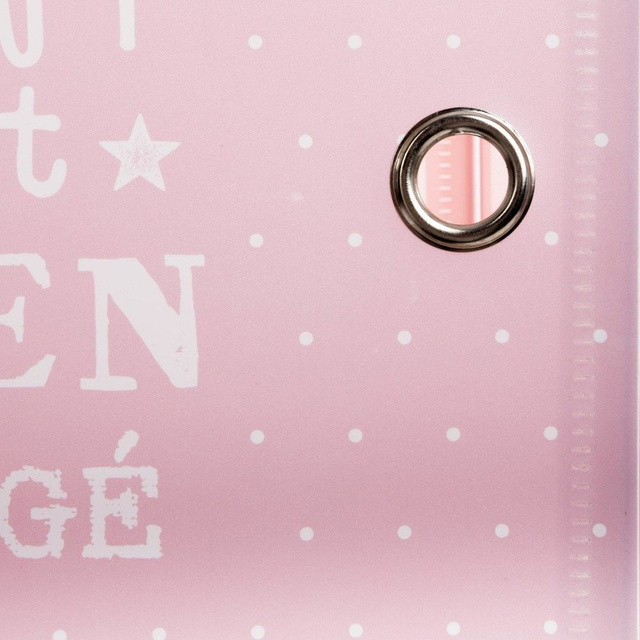 Un set de dulapuri pentru camera copiilor, rafturi cu separatoare, un set de mobilier