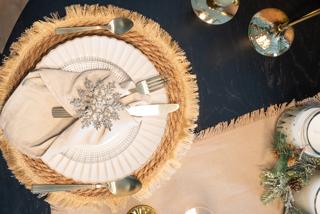 Set de tacâmuri pentru 6 persoane TAMARA, auriu, 24 elemente