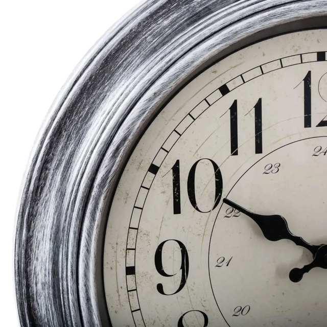 Ceas in stil retro, un decor de perete care infrumuseteaza interiorul