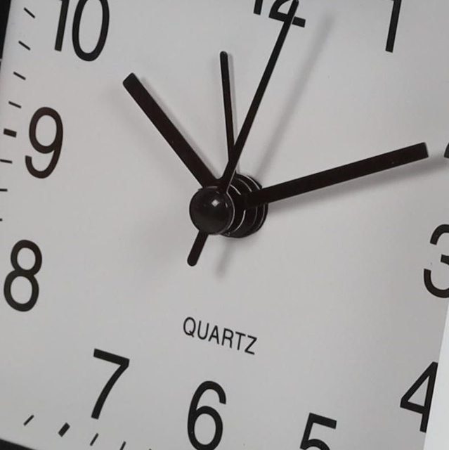 Ceas de masa pentru dormitor, ceas deşteptător cu mecanism QUARTZ