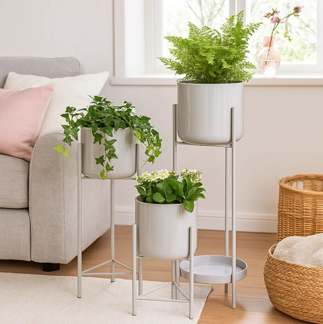 Set de ghivece de diferite dimensiuni, metal, 3 buc.