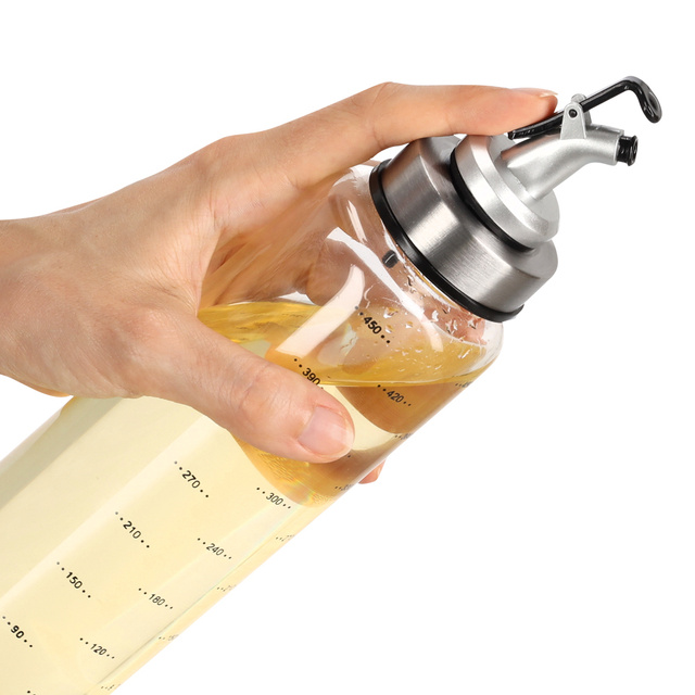 Sticlă pentru ulei sau oțet ESSENTIALS cu dozator, 500 ml