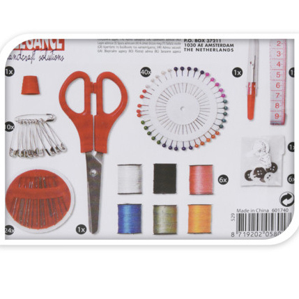 Trusa de cusut in cutie metalica, 92 elemente