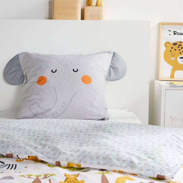 Lenjerie de pat pentru copii 140x200 cm LAZY MORNING, din bumbac, cu față de pernă cu urechi, elefant.