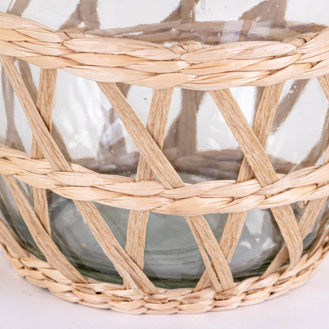 Vaza din sticla cu impletitura decorativa, 15 x 24 cm