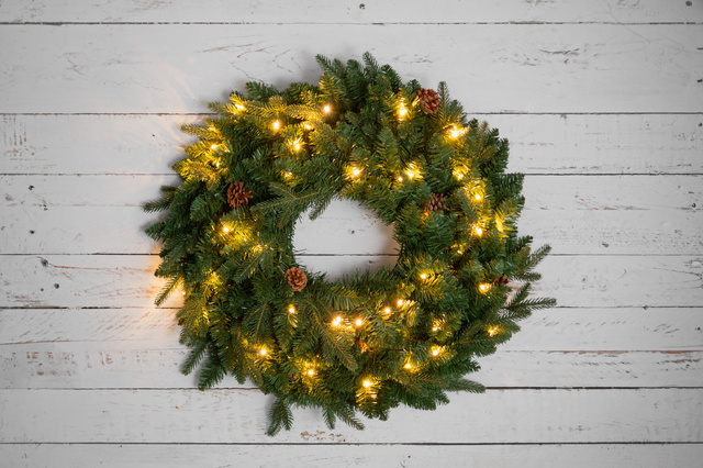 Coroană de Crăciun LED cu conuri de pin, Ø 60 cm