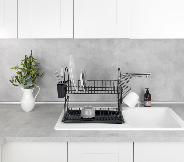 Uscător de vase Premium Duo WENKO, 2 niveluri de uscare și un recipient pentru tacâmuri cu două compartimente