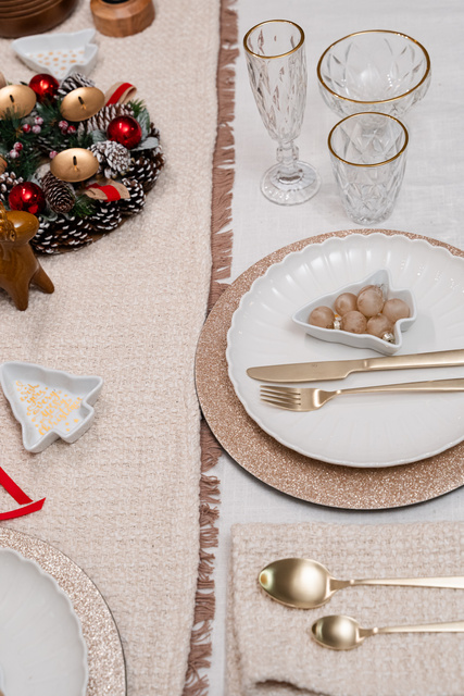 Set 6 pahare pentru vin cu margine aurie, 330 ml