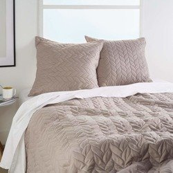 Cuvertura de pat 240 x 260 cm + 2 perne 60 x 60 cm