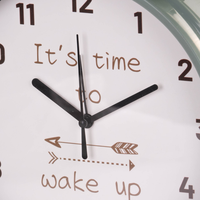 Ceas deșteptător pentru copii în stil clasic