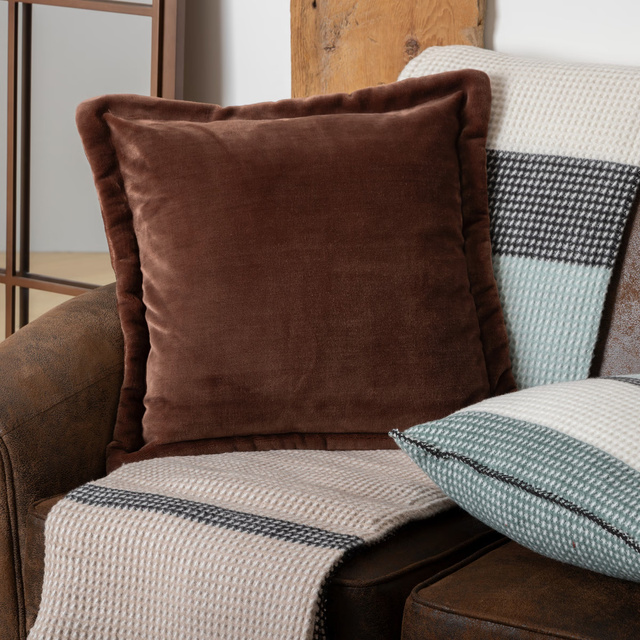 Pernă flanelată 550 Cuddly maro 53 x 53 cm