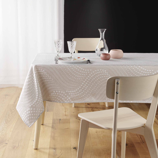 Musama BILLY, poliester, 140 x 240 cm