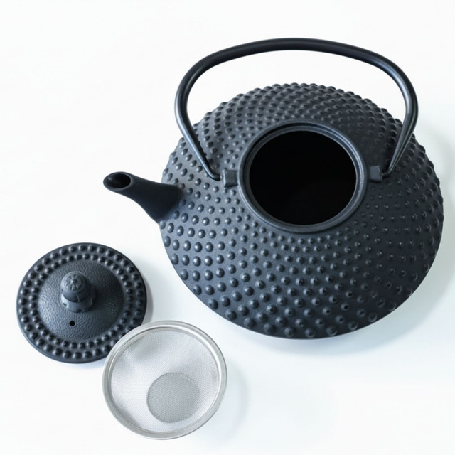 Ceainic din fontă cu infuzor MIKA, 1250 ml, negru