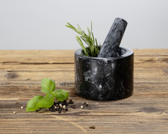 Mojar realizat din marmura naturala