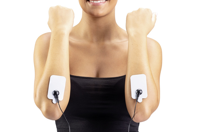 Dispozitiv de masaj pentru gât cu impulsuri electrice