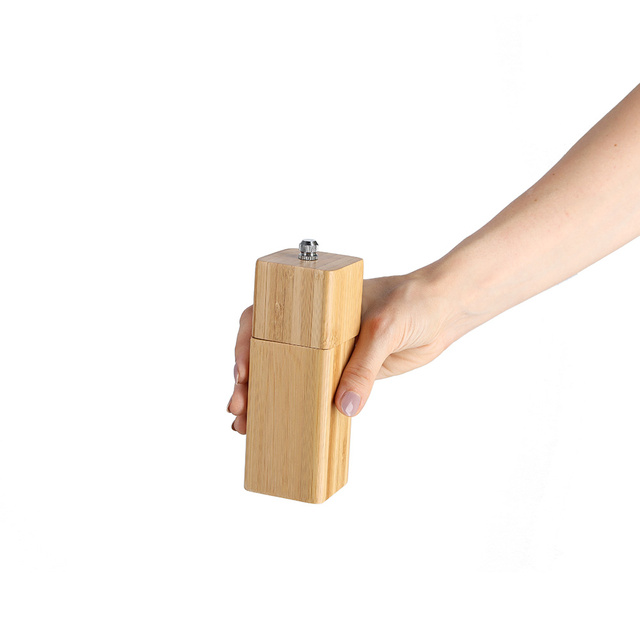 Rasnita pentru sare si piper, bambus, 13,5 cm