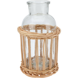 Sticla decorativa intr-un cos din rachita