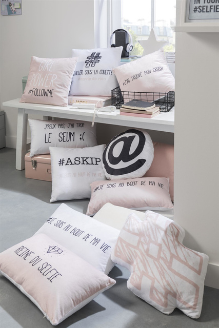 Perna decorativa GIRL POWER, 50 x 30 cm, TODAY