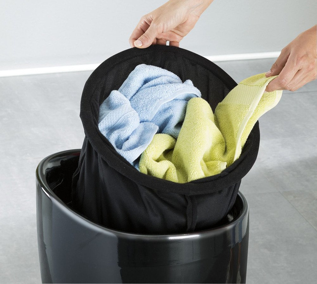 Pufa CANDY BLACK - coș de rufe, 2 în 1, WENKO, negru