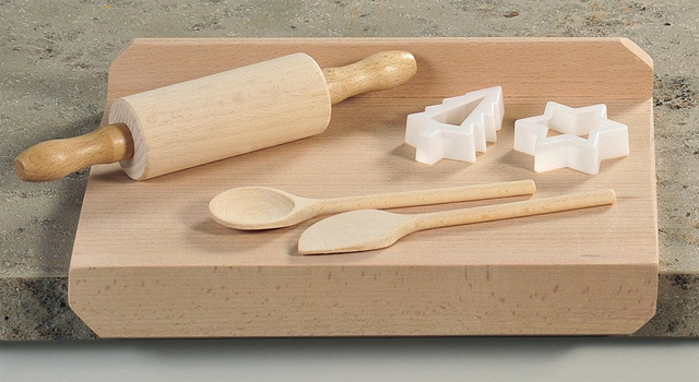 Accesorii pentru copt pentru copii din lemn de fag, tabla de patiserie si sucitor, forme pentru biscuiti, jucarii educative, KESPER