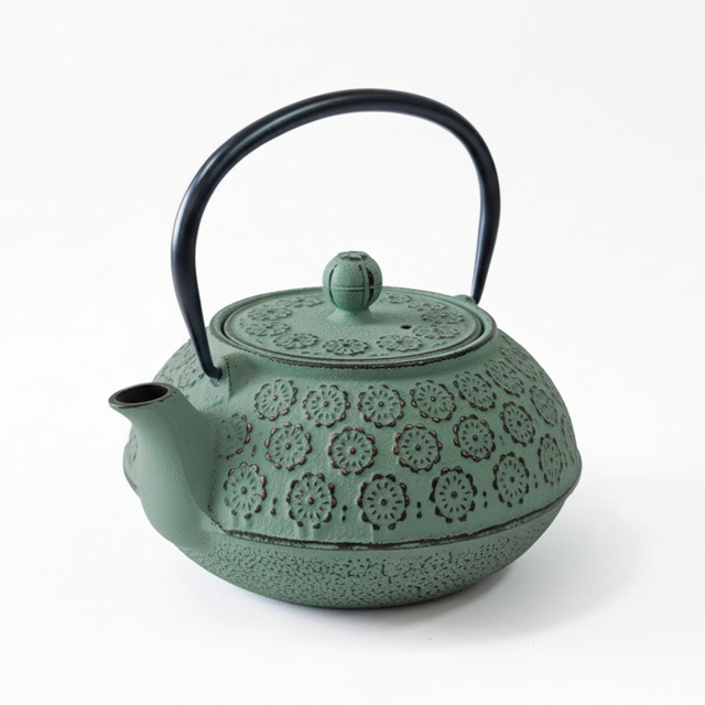 Ceainic din fontă cu infuzor KUMO, 1000 ml, verde deschis cu negru