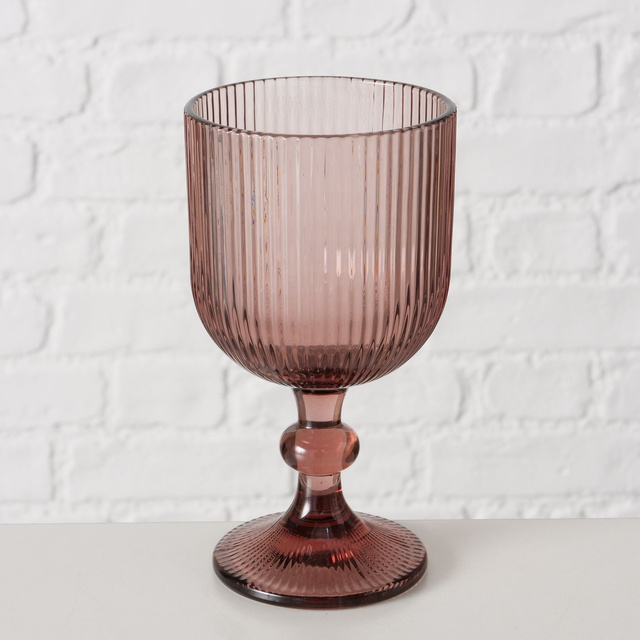 Pahar pentru vin
din sticla
canelata Rigano,
roz