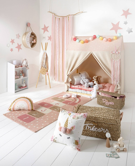 Perna decorativa pentru camera unui copil, motiv unicorn, 40 x 40 cm