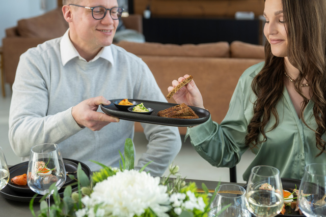 Farfurii ovale cu marginea superioara, 32,5 cm, ROBUSTE