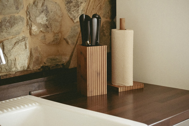 Suport din bambus pentru prosop de hartie MERA