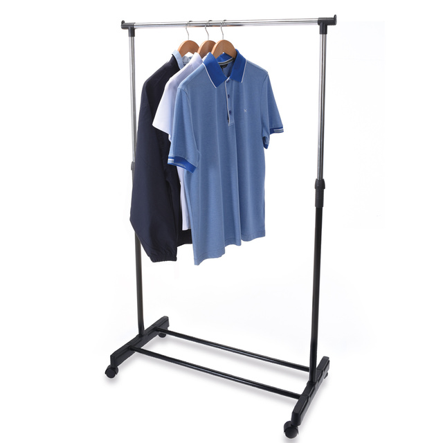 Umeraș - dulap pe roți