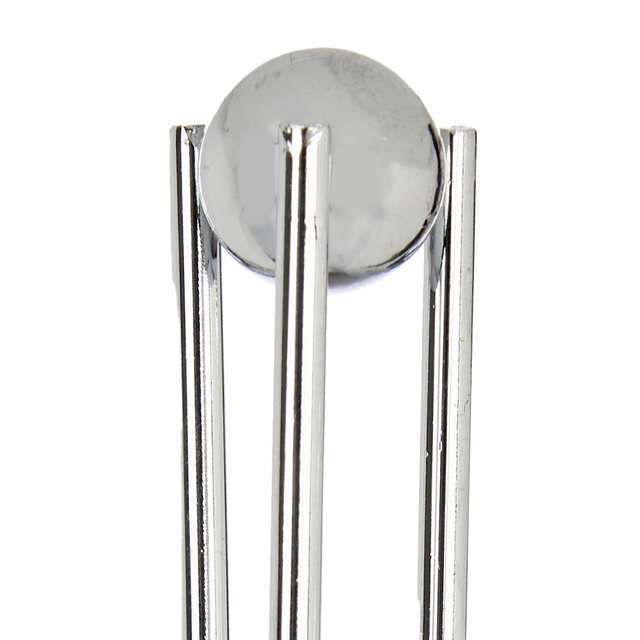 Suport pentru prosop de hârtie cu o sfera decorativă