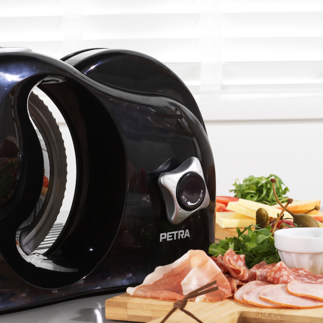 Feliator pentru pâine și mezeluri 150 W PETRA