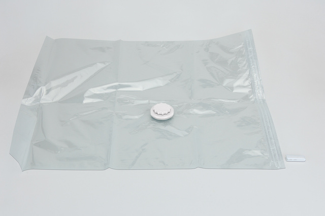 Sacii vacuum pentru haine, huse. 2 dimensiuni de pungi în set: XXL și L.