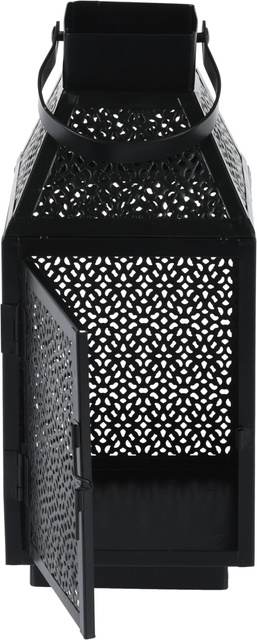 Un set de 3 felinare metalice de diferite dimensiuni