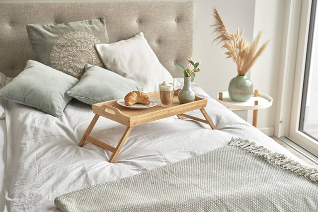 Mese de mic dejun, tavă din bambus cu picioare, 50x30 cm, ZELLER