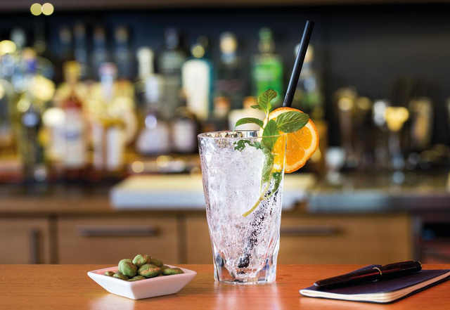 Pahar inalt CLUB EXTRA pentru bauturi, KOZIOL