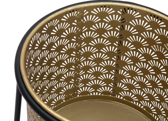 Ghivece ajurate pe suport