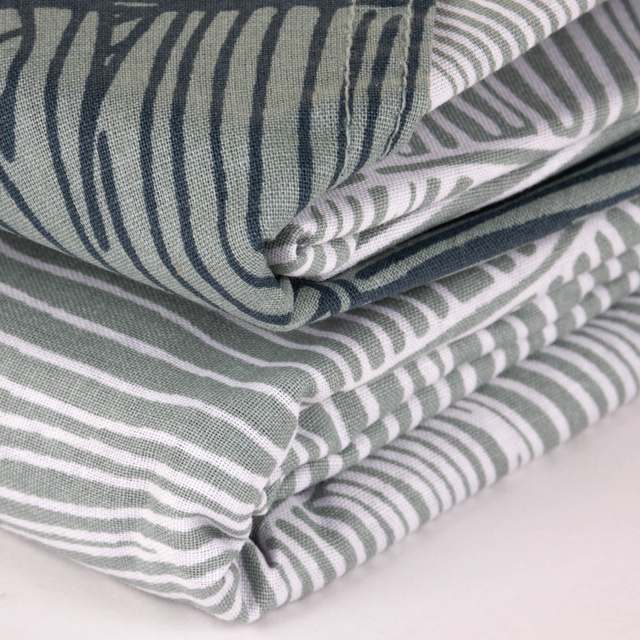 Set lenjerie de pat din bumbac Leaves, reversibila, 220 x 240 cm