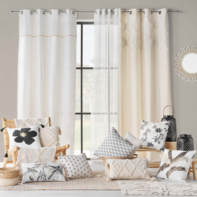 Cuvertura de pat cu model matlasat si ciucuri ATHENA, 125 x 150 cm