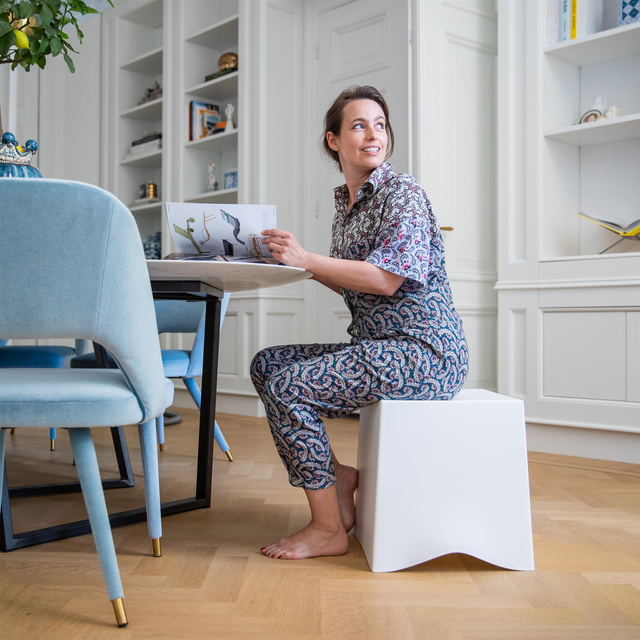 Taburet de baie din plastic, BRIQ, KOZIOL, gri închis