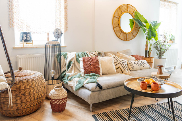 Perna decorativa cu franjuri Ali, macrame, margele, 40 x 40 cm