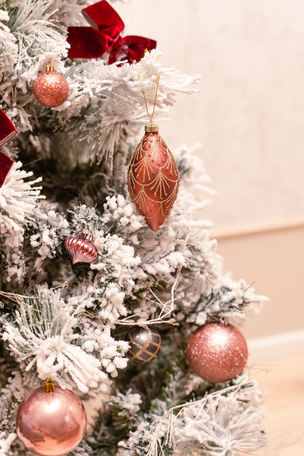 Brad artificial cu ramuri acoperite de zapada, 150 cm