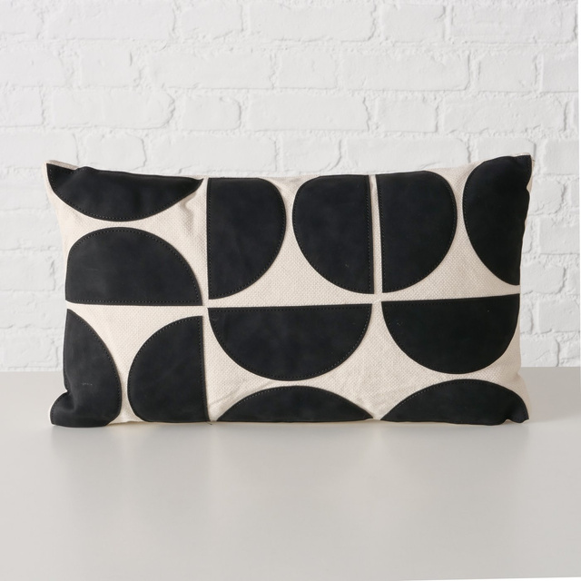 Perna decorativa cu model geometric LARSON, 28 x 48 cm