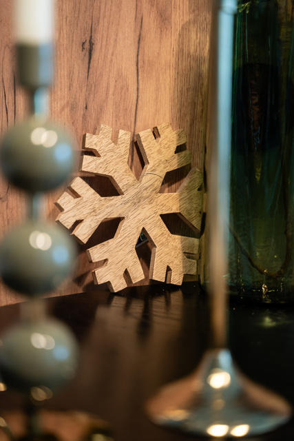 Coaster din lemn în formă de fulg de nea, Ø 19 cm