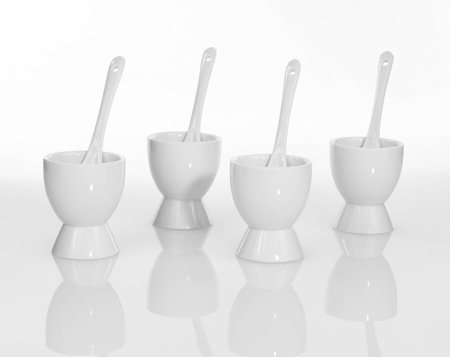 Set suporturi pentru oua cu lingurite