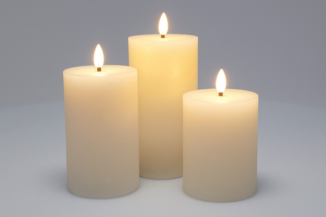 Lumânări decorative LED Ø 7,5 cm, 3 buc.