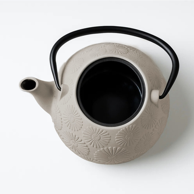 Căldare din fontă cu cești și suport KOGA, 1200 ml, albă