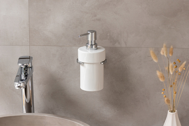 Dispenser pentru sapun lichid ISERA, UV-Loc, WENKO