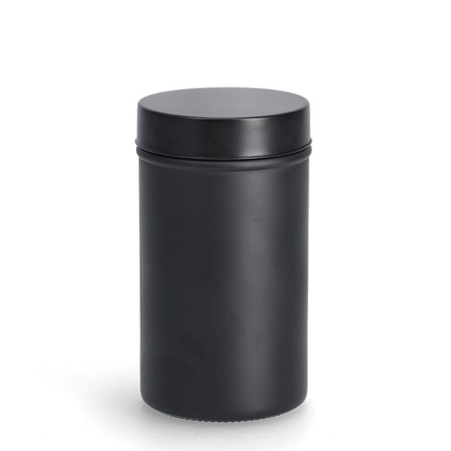 Borcan pentru condimente, din metal