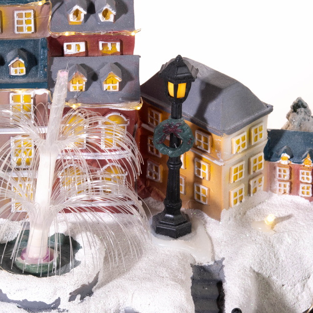 Figurina scena de iarna in miscare cu Turnul Eiffel